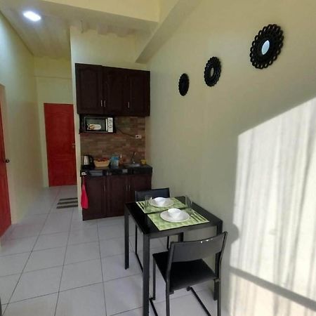 Antwet Backpacker's Inn&Rooftop Bar Dumaguete City Exterior foto