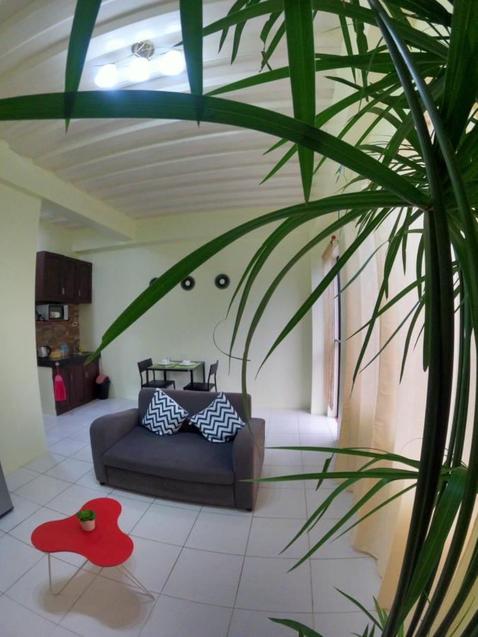 Antwet Backpacker's Inn&Rooftop Bar Dumaguete City Exterior foto