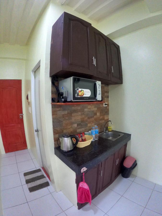 Antwet Backpacker's Inn&Rooftop Bar Dumaguete City Exterior foto